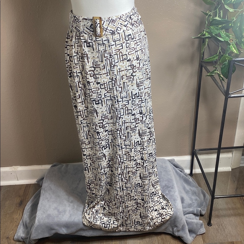 Maxi Skirt with decorative buckle front